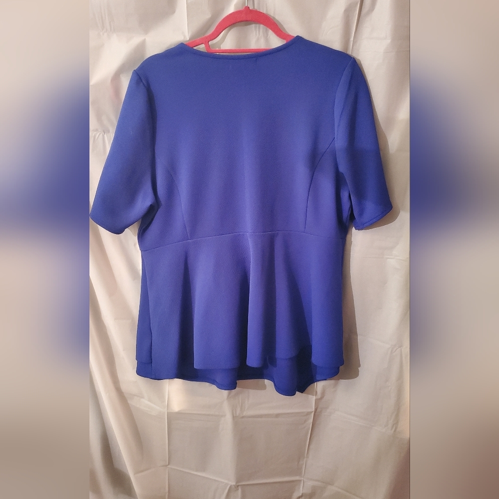 Blouse - Picture 2 of 2